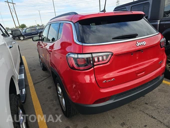 2024 Jeep Compass Latitude - miniatura 6