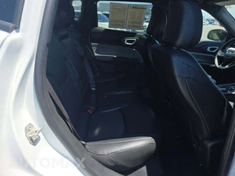 2024 Jeep Compass Latitude - miniatura 13