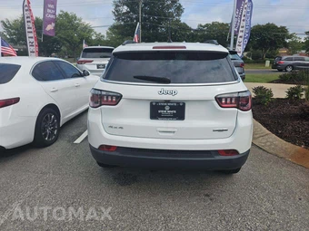 2024 Jeep Compass Latitude Lux - miniatura 3