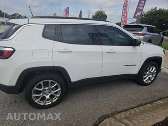 2024 Jeep Compass Latitude Lux - miniatura 4