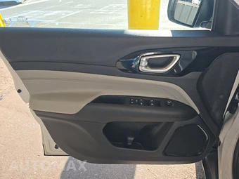 2024 Jeep Compass Limited - miniatura 9