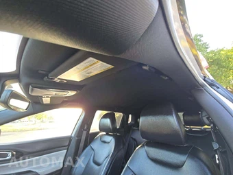 2024 Jeep Compass Limited - miniatura 8