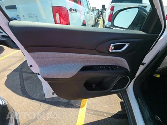 2024 Jeep Compass Sport - miniatura 9