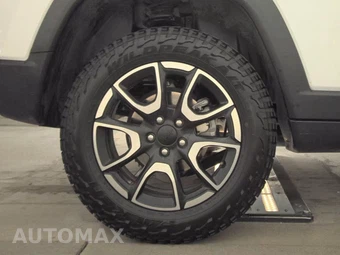 2024 Jeep Compass Trailhawk - miniatura 11