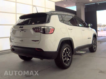 2024 Jeep Compass Trailhawk - miniatura 5