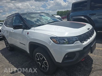 2024 Jeep Compass Trailhawk - miniatura 3