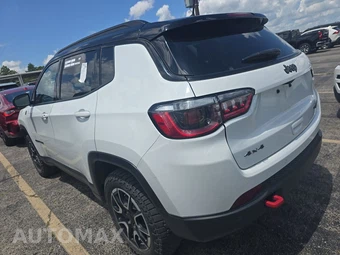 2024 Jeep Compass Trailhawk - miniatura 6