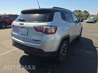 2024 Jeep Compass Trailhawk - miniatura 4