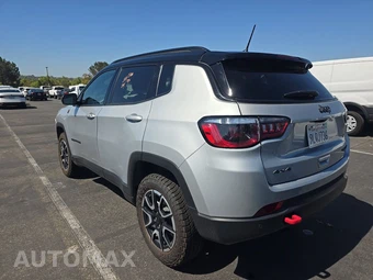 2024 Jeep Compass Trailhawk - miniatura 6