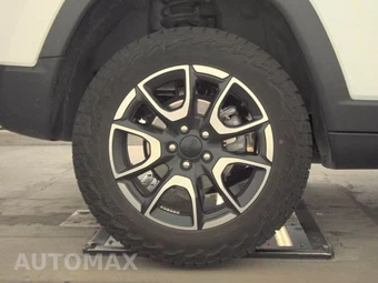 2024 Jeep Compass Trailhawk - miniatura 11