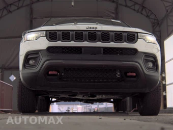 2024 Jeep Compass Trailhawk - miniatura 3
