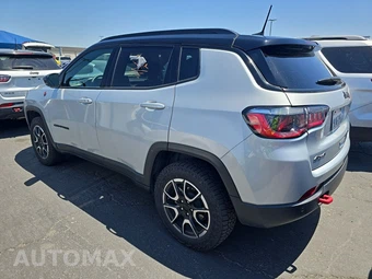 2024 Jeep Compass Trailhawk - miniatura 6