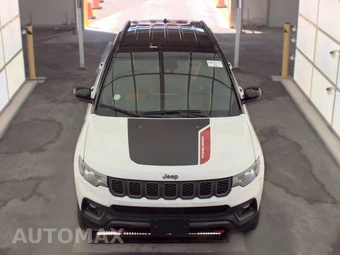 2024 Jeep Compass Trailhawk - miniatura 2