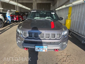 2024 Jeep Compass Trailhawk - miniatura 2