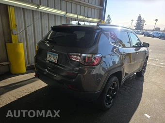 2024 Jeep Compass Trailhawk - miniatura 4