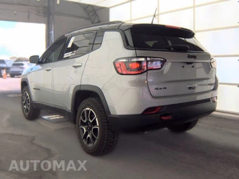2024 Jeep Compass Trailhawk - miniatura 8
