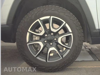 2024 Jeep Compass Trailhawk - miniatura 9
