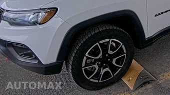 2024 Jeep Compass Trailhawk - miniatura 7