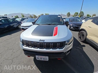 2024 Jeep Compass Trailhawk - miniatura 2
