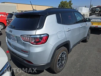 2024 Jeep Compass Trailhawk - miniatura 4