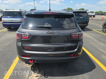 2024 Jeep Compass Trailhawk - miniatura 5
