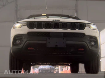 2024 Jeep Compass Trailhawk - miniatura 3