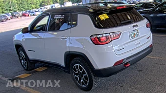 2024 Jeep Compass Trailhawk - miniatura 6