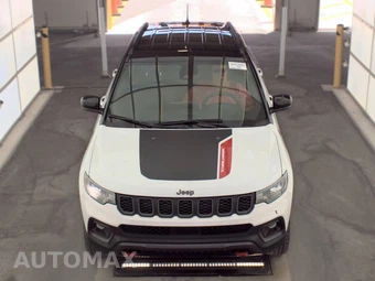 2024 Jeep Compass Trailhawk - miniatura 2