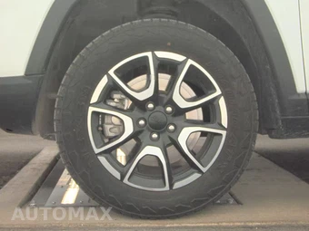 2024 Jeep Compass Trailhawk - miniatura 9