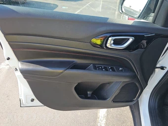 2024 Jeep Compass Trailhawk - miniatura 9