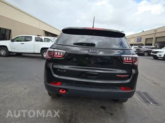 2024 Jeep Compass Trailhawk - miniatura 4