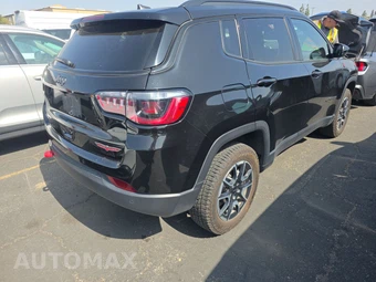 2024 Jeep Compass Trailhawk - miniatura 4