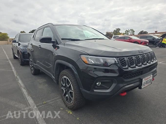 2024 Jeep Compass Trailhawk - miniatura 3