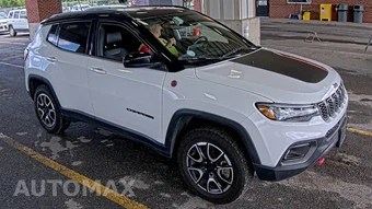 2024 Jeep Compass Trailhawk - miniatura 3