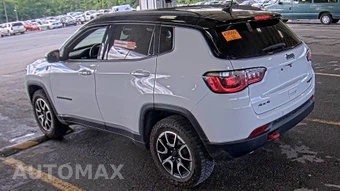 2024 Jeep Compass Trailhawk - miniatura 6