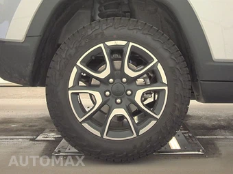 2024 Jeep Compass Trailhawk - miniatura 11