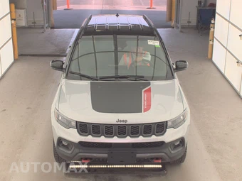 2024 Jeep Compass Trailhawk - miniatura 2