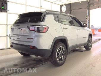 2024 Jeep Compass Trailhawk - miniatura 5