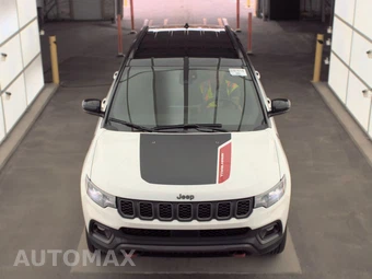 2024 Jeep Compass Trailhawk - miniatura 2