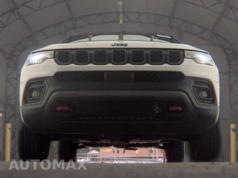 2024 Jeep Compass Trailhawk - miniatura 3