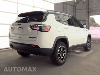 2024 Jeep Compass Trailhawk - miniatura 5