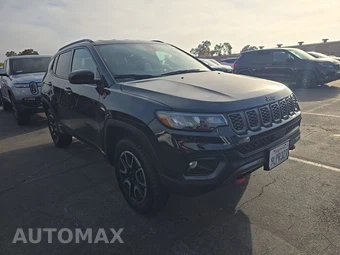 2024 Jeep Compass Trailhawk - miniatura 3