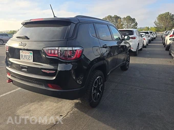 2024 Jeep Compass Trailhawk - miniatura 4