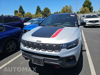 2024 Jeep Compass Trailhawk - miniatura 2