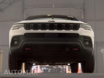 2024 Jeep Compass Trailhawk - miniatura 3