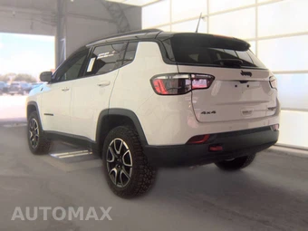 2024 Jeep Compass Trailhawk - miniatura 8