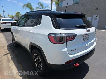 2024 Jeep Compass Trailhawk - miniatura 2