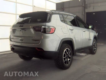 2024 Jeep Compass Trailhawk - miniatura 5