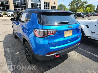 2024 Jeep Compass Trailhawk - miniatura 2