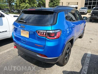 2024 Jeep Compass Trailhawk - miniatura 3